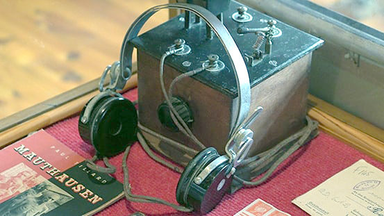 2metteur radio et casque