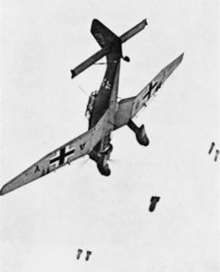 Avion Stuka en piqué