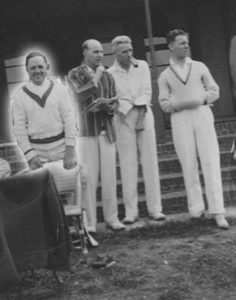 George Starr lors d'une partie de cricket en Angleterre